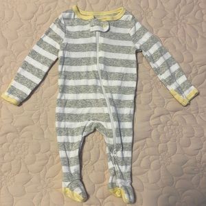 Yellow/grey striped footie